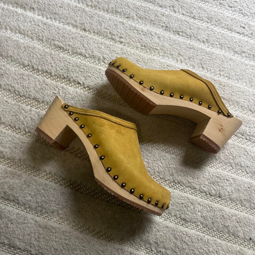 Sandgrens Rome studded clog mule size 8/8.5 Sweden Made Boho wooden heel studded - Picture 3 of 8